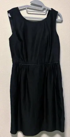 黒　パーティードレス