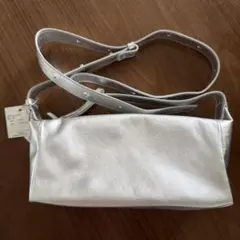 新品未使用 ear PAPILLONNER ボックスショルダーバッグ シルバー