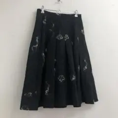 ハンナシグラ フレアスカート 黒系 刺繍デザイン 個性派◎