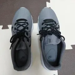NIKE スニーカー グレー