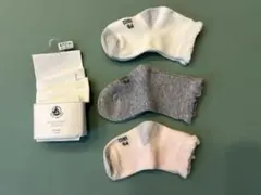 PETIT BATEAU ☆新品☆ 3点セット6-12m星柄靴下