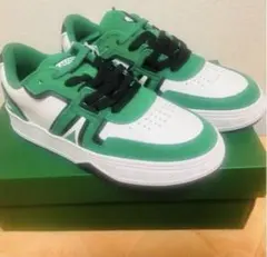 新品タグ付きLACOSTE ホワイト レッド ブルー スニーカー 27㎝ - メルカリ