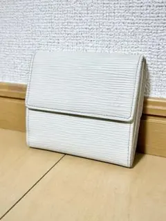 【希少】ルイヴィトン　エピ　ラドロー　イヴォワール　財布　レディース　ミニ財布のサムネイル