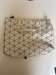 BAOBAO ISSEY MIYAKE TONNEAU MATTEトートバッグのサムネイル