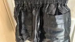 Shang Pin黒の合成皮革ショートパンツ