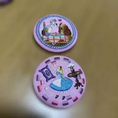 わんわん物語とアリスのピンバッジセット