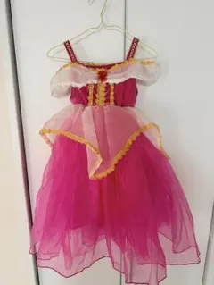 プリンセス　オーロラ姫　ピンク フリルドレス 4Y