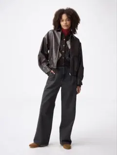 GU デニムタックトラウザー　丈長め　ダークグレー