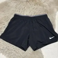 Nike 黒 ランニングパンツ