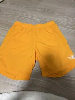 THE NORTH FACE ショートパンツ オレンジ Sのサムネイル