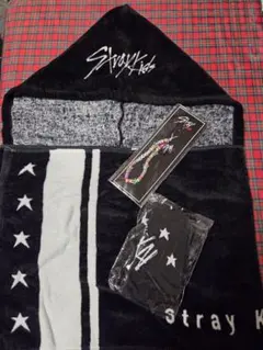 Stray Kids スキズ 5STAR アプグレ　フードタオル、ソックス