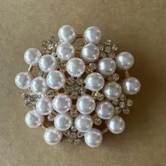 新品未使用　パールとクリスタルのブローチ