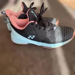 テニスシューズ 23.5