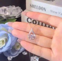 ダイヤの2倍の輝き モアサナイト ダンシングストーン ネックレス ハイクオリティ