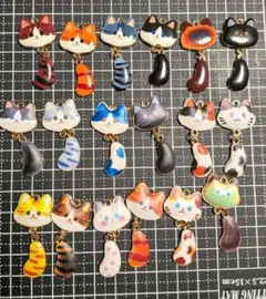 在庫1 揺れる猫の顔としっぽのチャームセット18個