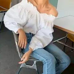 オフショルダー長袖ブラウス　オフホワイト　2Wayオフショルダー　Mサイズ