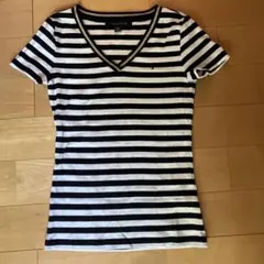 TOMMY HILFIGER VネックTシャツ