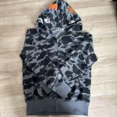 激レア！A BATHING APE シャークパーカー A BATHING APE - ☆激レア☆APE 1st camo シャークパーカー XS