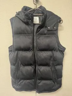 ikka ブラック フード付き ダウンベスト Lサイズ