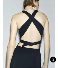 zara ストレッチ コンタリング バックルワンピース