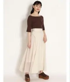 スナイデルSNIDELサイドプリーツフレアロングスカート ベルト付き春スカート白