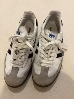 【最低価格】adidas ホワイト ブラック スニーカー