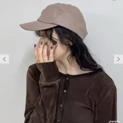 fredy emue フェイクレザーキャップ ブラウン