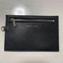 【美品】チャールズ＆キース マルチケース ブラックのサムネイル