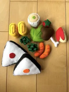 フェルト　おままごと　お弁当セット