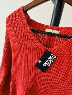 Vネックニットワンピース