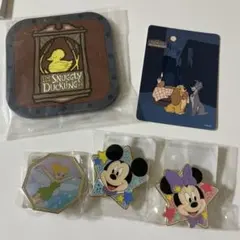 ピンバッジ３つ、コースター　セット