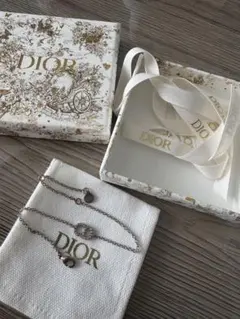 美品】DIOR CDロゴ ブレスレット シルバーカラー 箱・紙袋付き - メルカリ