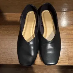フラットシューズ