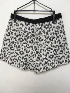 ショートパンツ