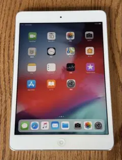 Apple iPad mini2 32GB Wi-Fiモデル シルバー