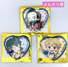 鬼滅の刃 ストロベリー　ハート型 缶バッジ　我妻善逸　竈門禰豆子　嘴平伊之助
