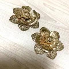 ハンドメイド素材　お花　大きめ　メタルパーツ　2個セット