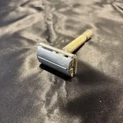 ビンテージ Gillette 両刃剃刀 替え刃付き イングランド製 Yahoo!オークション -「gillette 両刃」の落札相場・落札価格