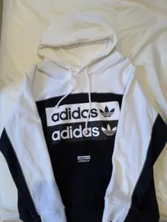 adidas originals アディダスオリジナル パーカーのサムネイル