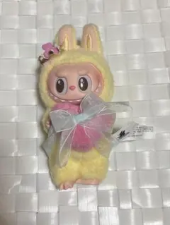 LABUBU 黄色 公式