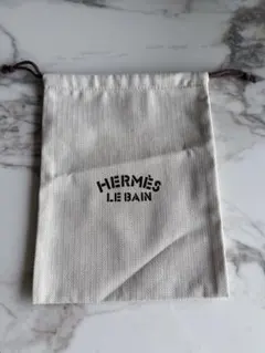新品エルメスHERMESルバンLE BAIN ポーチ　ノベルティのサムネイル