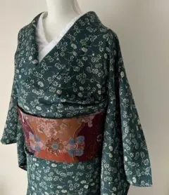 【三花】未使用品　正絹　小紋　型染め　着物　リユース