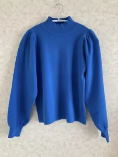Te chichiニット長袖　ハイネック　パフスリーブ　青色　ブルー