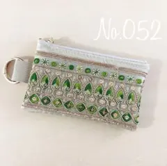 No.052 インド刺繍リボン フェイクレザーミニポーチ