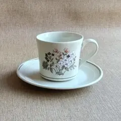 英国製 Royal Doulton 花柄カップ＆ソーサー 未使用 (#2615)のサムネイル
