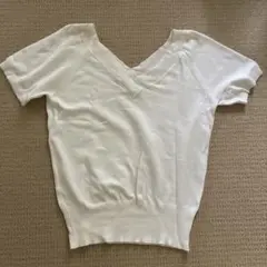 ホワイト Vネック 半袖ニット