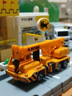 トミカ 株関西建設 クレーン車 NO.72 日産ディーゼル ユニックトのサムネイル