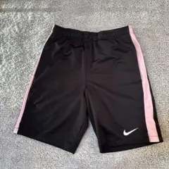 Nike ハーフパンツ 黒/ピンク