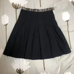 膝上スカート　黒