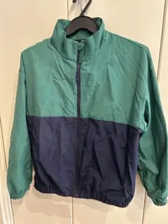 140 ユニクロ　ウインドブレーカー